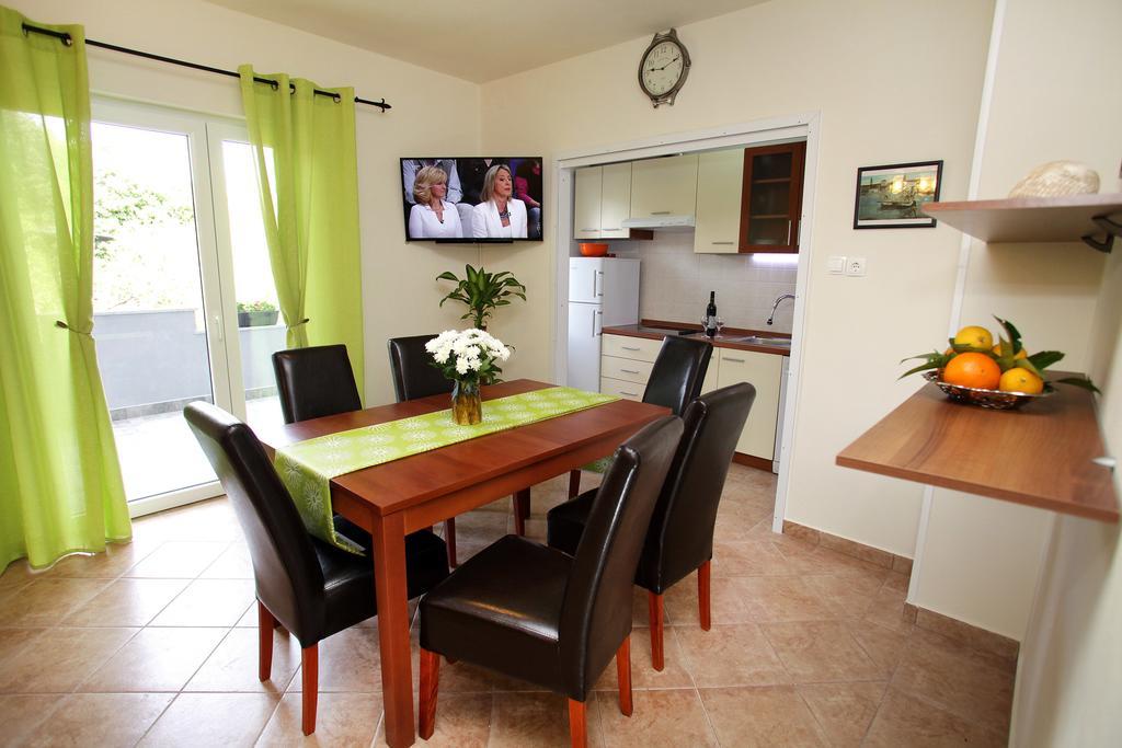 Apartment Biocic Trogir Bilik gambar